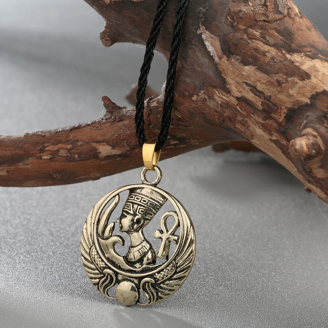 Pendentif Reine Néfertiti Égypte Antique