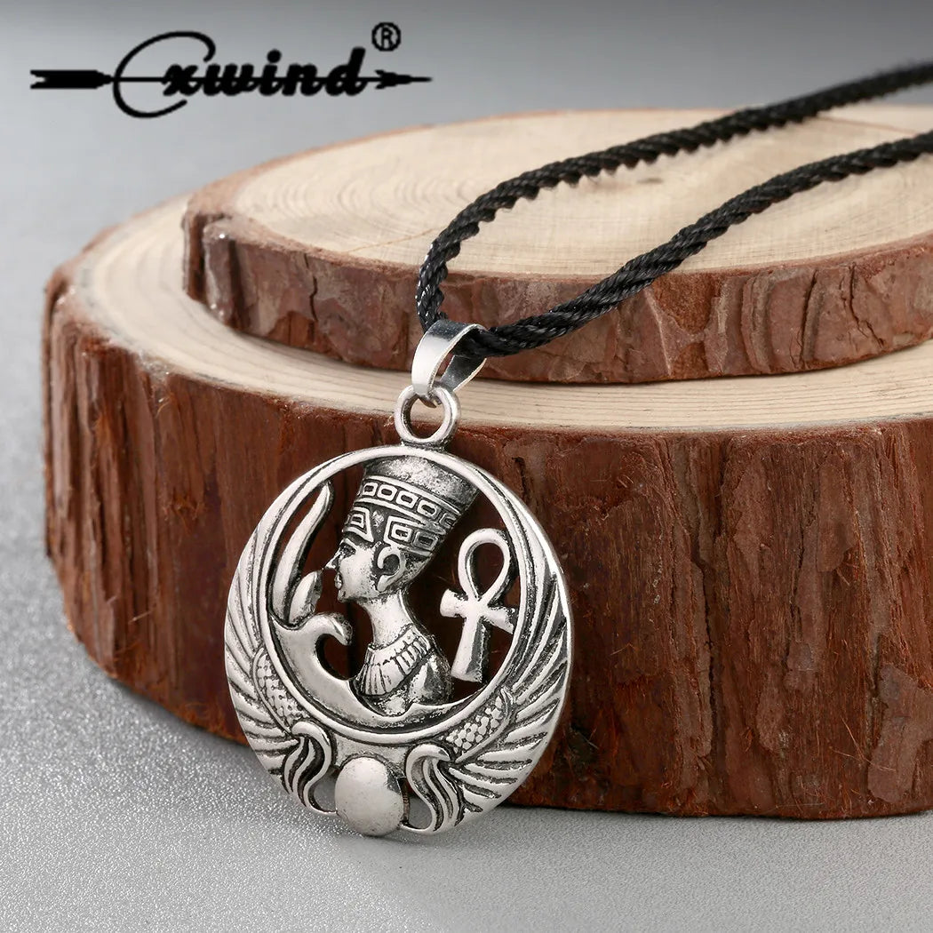 Pendentif Reine Néfertiti Égypte Antique