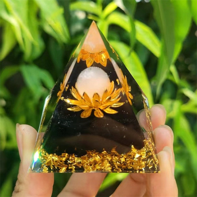Pyramide Orgonite Crystale Pierre Naturelle