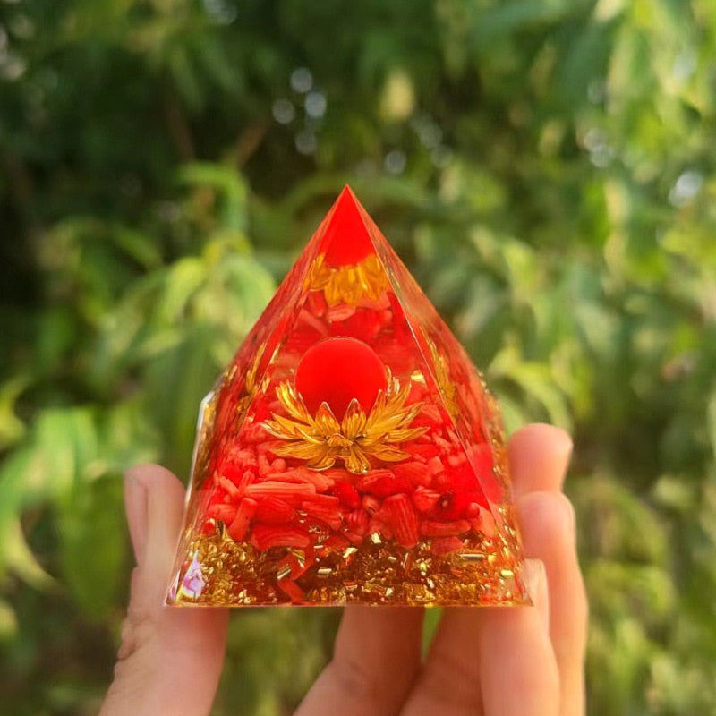 Pyramide Orgonite Crystale Pierre Naturelle