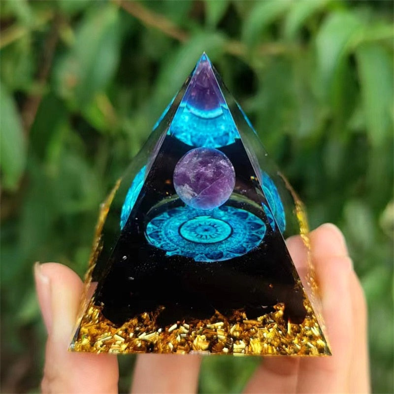 Pyramide Orgonite Crystale Pierre Naturelle