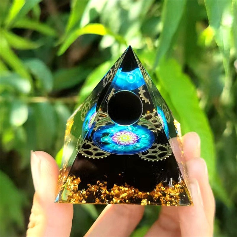Pyramide Orgonite Crystale Pierre Naturelle