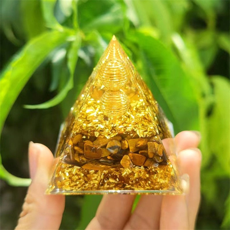 Pyramide Orgonite Crystale Pierre Naturelle